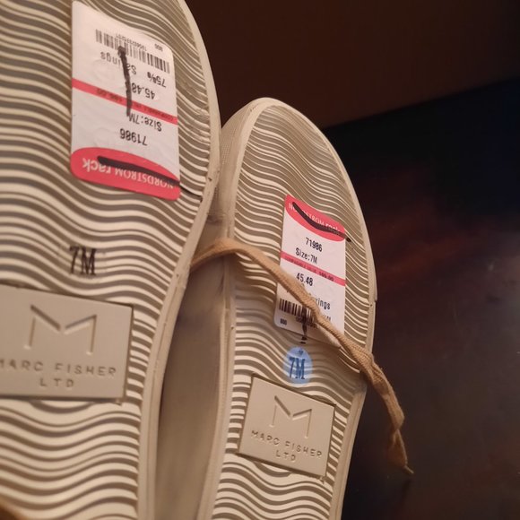 NWOT Marc Fisher LTD Miranda Slip-On Sneaker in Natural Leather, Size 7-8 - Picture 7 of 8